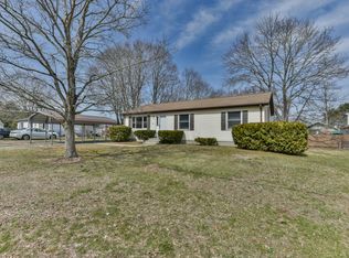 30 Charlotte St, Killingly, CT 06239
