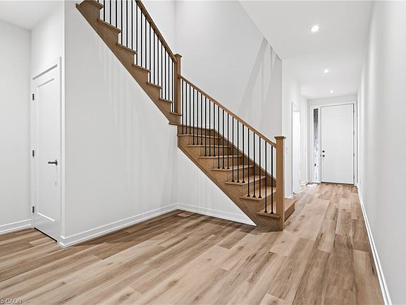 4th image of 88 Valley Trail Pl