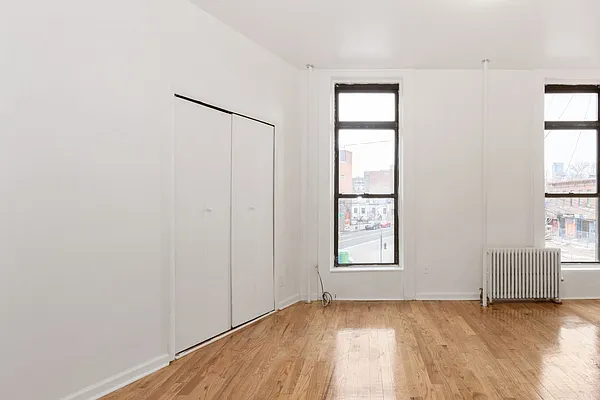 Rented by Century 21 American Homes | media 2