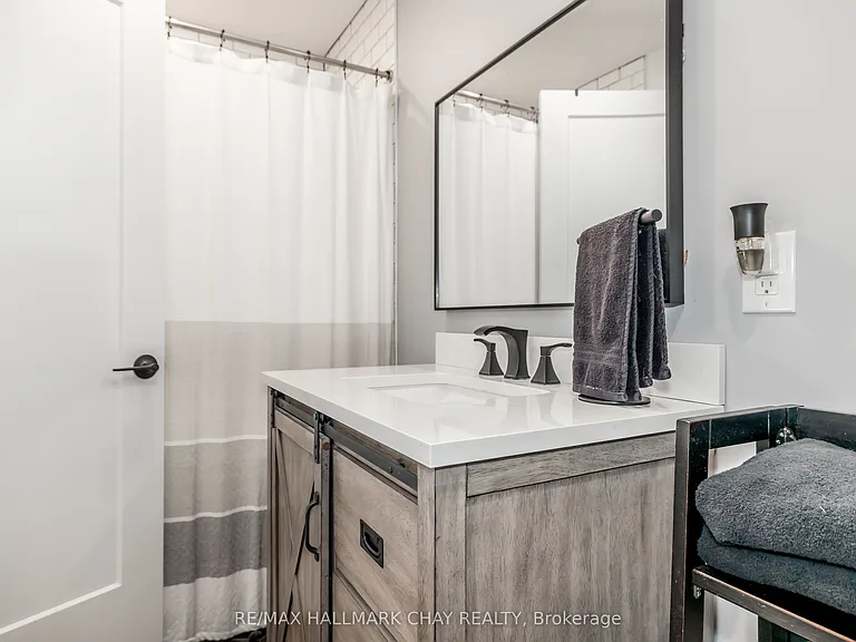 3742 Horseshoe Valley Rd W #LOWER — Photo 15