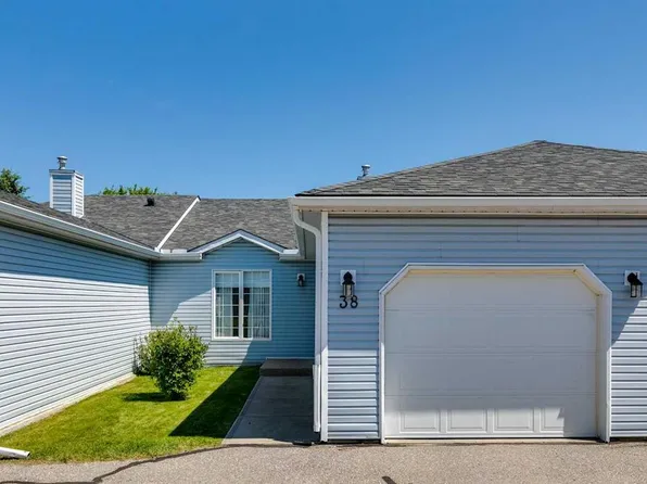 105 W Elm Pl #38, Okotoks, AB T1S 1Y9