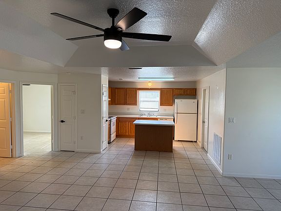 5th image of 816 Angela Ave APT B