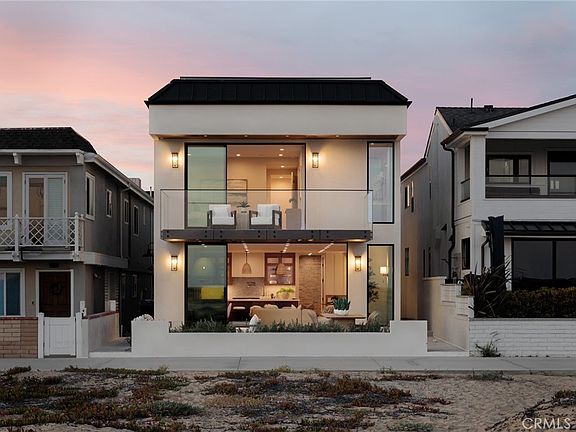 2nd image of 1123 E Balboa Blvd