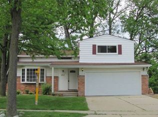 2421 Hempstead, Auburn, MI 48326