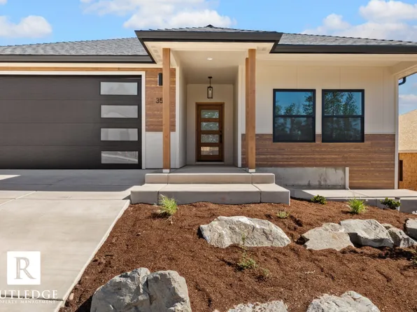 356 Arrowhead Trl, Eagle Point, OR 97524