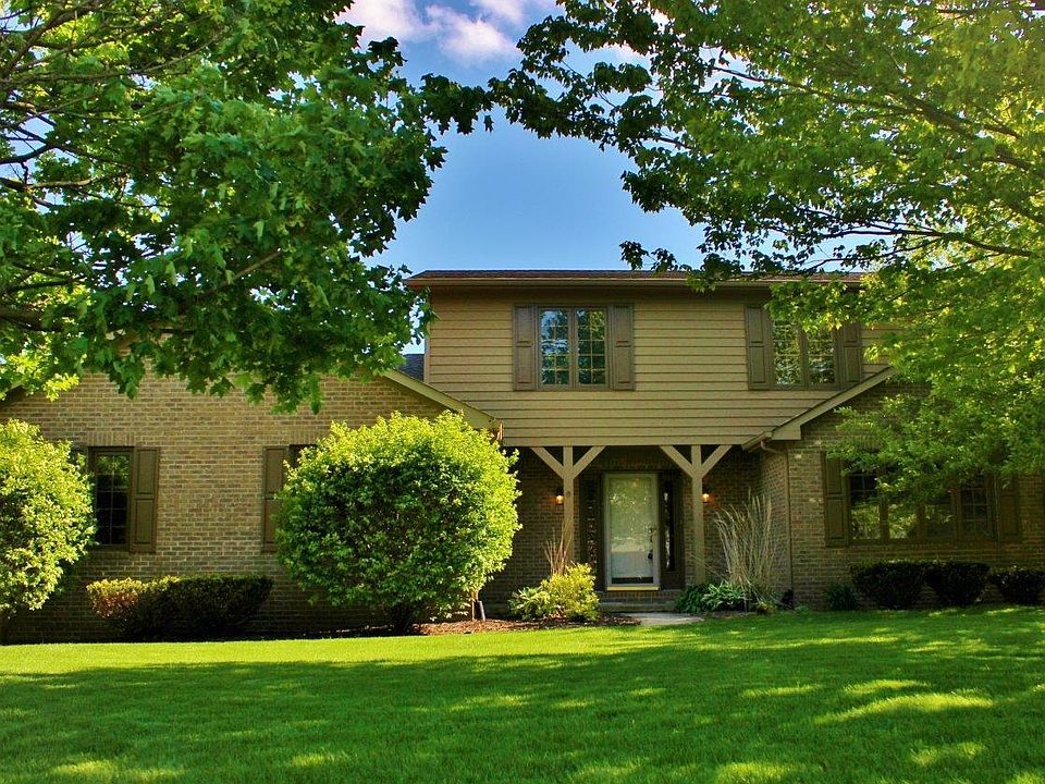 Welcome to 422 Forestwood Drive, Valparaiso, Indiana-Shorewood Forest Subdivision.