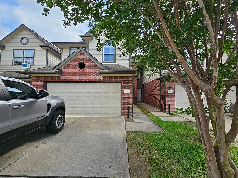 503 Birdsong Dr — Photo 2
