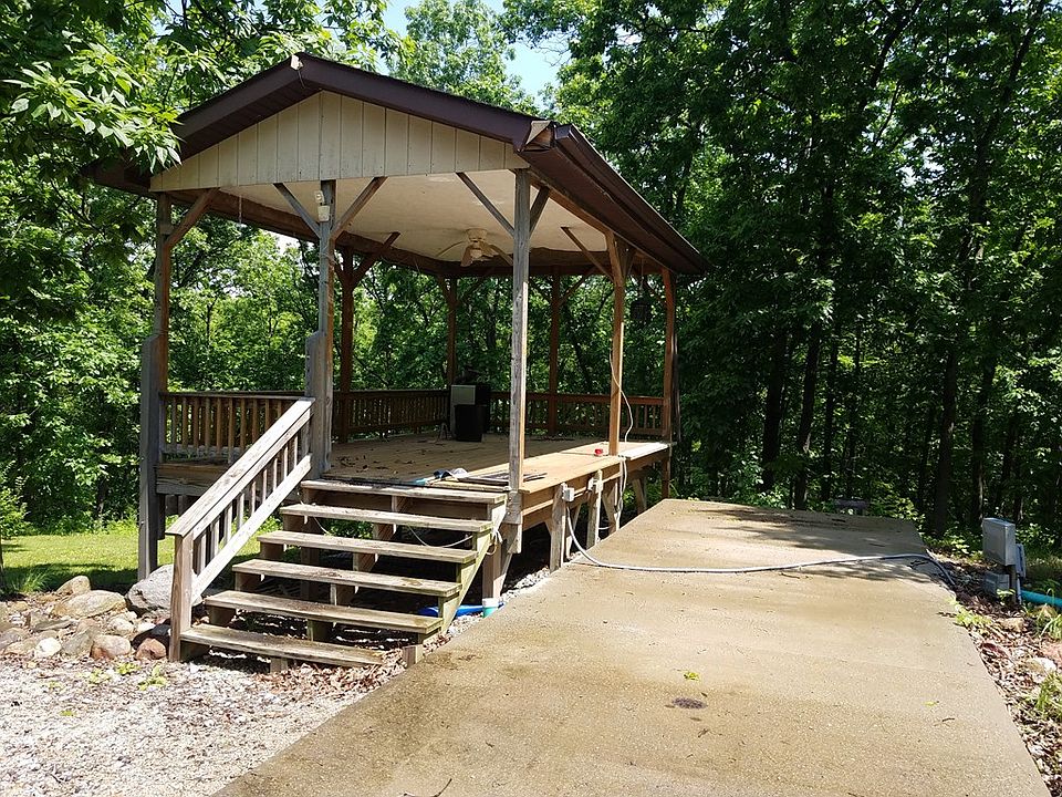 2nd image of 17226 Hickory Ct