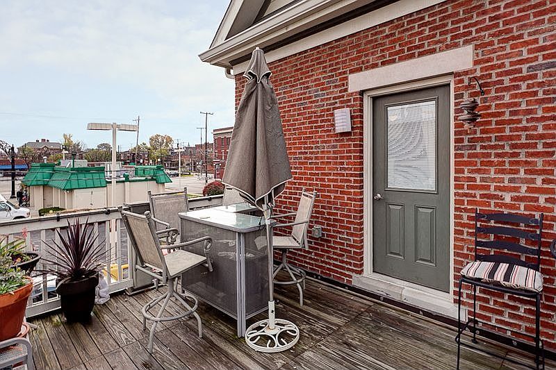 Private roof top deck