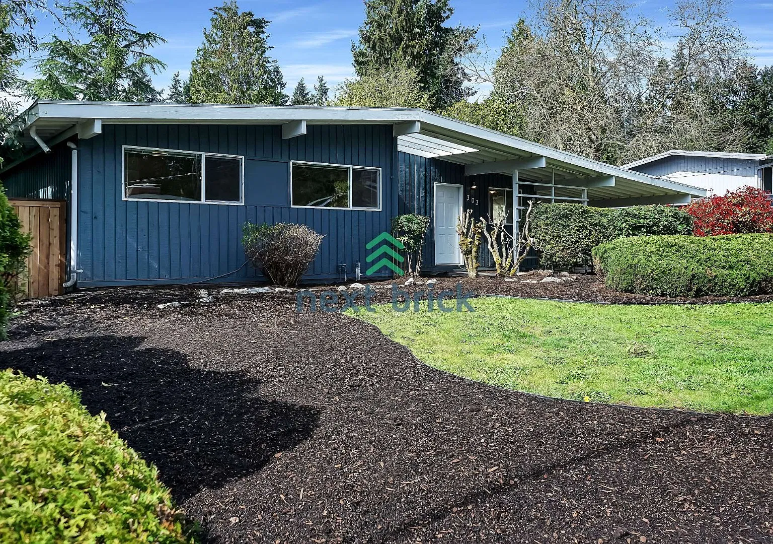 Charming 4 Bed 2 Bath Single Family for Rent in Bellevue! — Photo 1