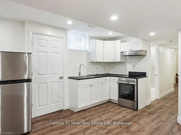 3083 Streamwood Pass — Photo 30