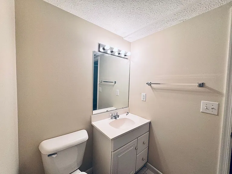 5930 Edgewood Ave — Photo 16