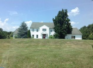 201 Patricia Ln, Robbinsville, NJ 08691