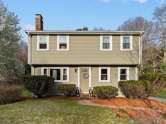 5th image of 75 Bayberry Cir