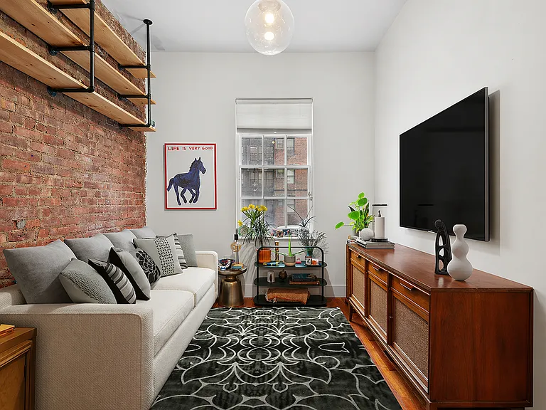 180 Bainbridge St #112 — Photo 2