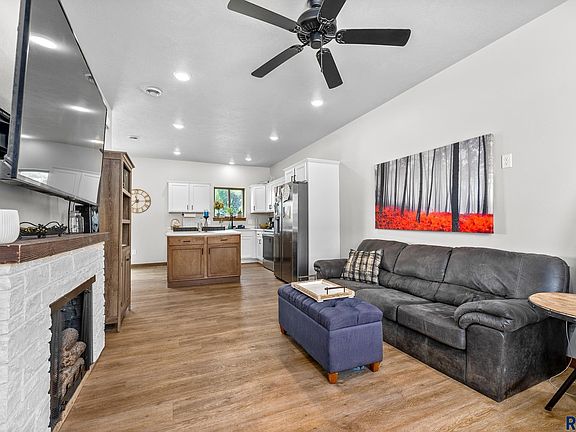 4th image of 3627 E Siasconset Pl