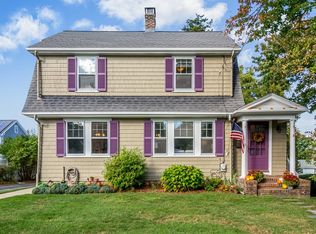 15 Virginia Rd, Waltham, MA 02453