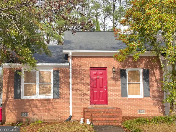 102 Embassy Ct, Macon, GA 31210