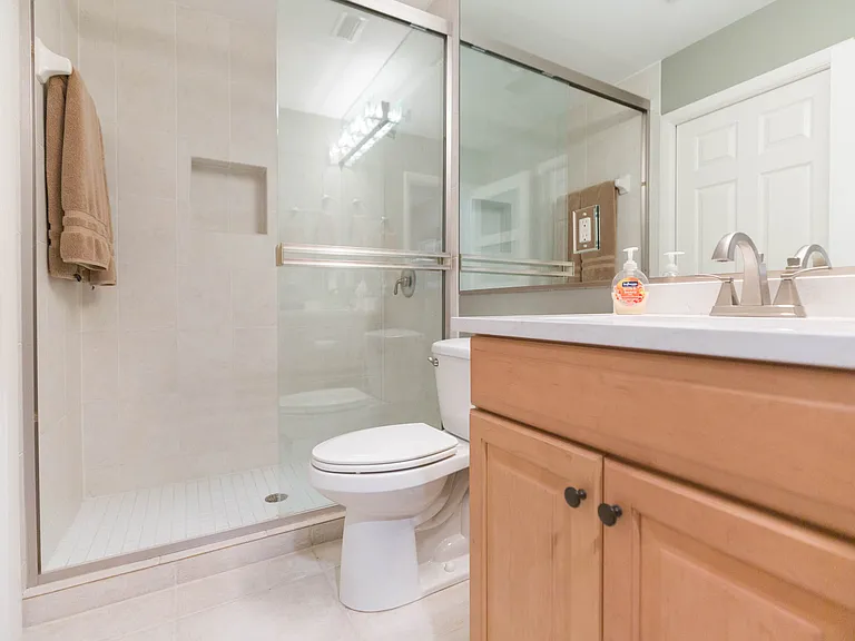 2020 W Dekle Ave #C — Photo 27
