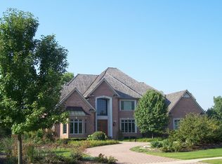1021 Fox Glen Dr, St Charles, IL