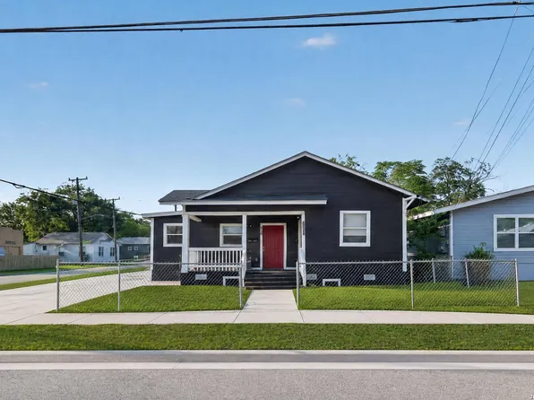 1548 Center St, San Antonio, TX 78202