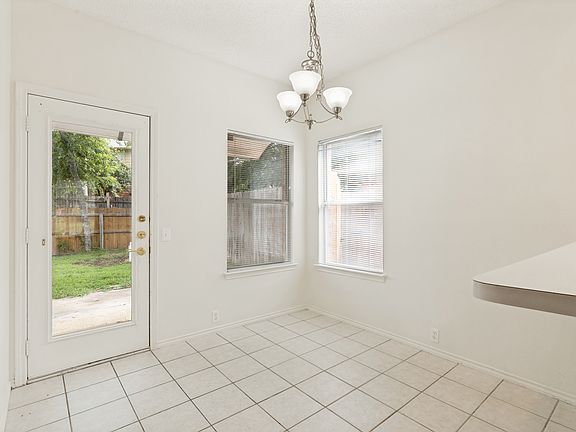 4th image of 4725 Grant Park Ave