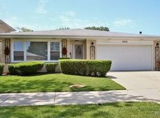 6922 N Algonquin Ave, Chicago, IL