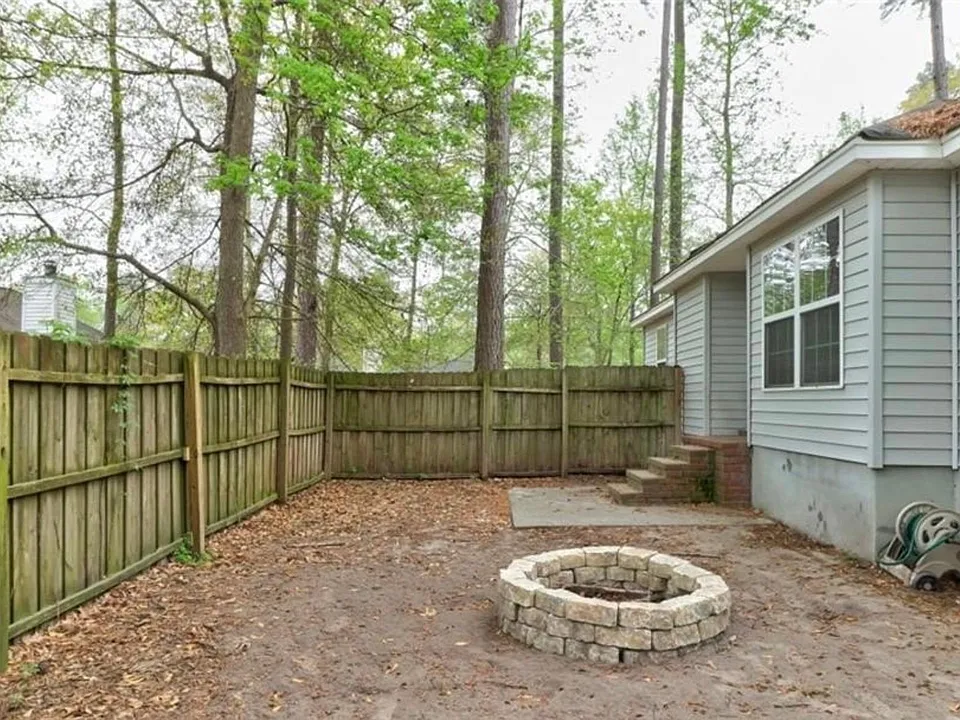 204 Brookstone Ct