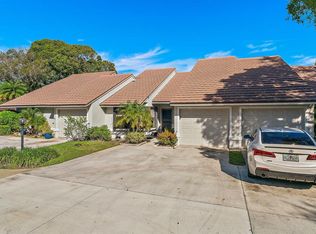 801 Kintyre Ct, Palm Beach Gardens, FL 33418