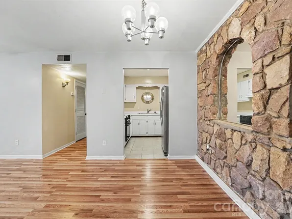 112 Briarcliff Dr, Kannapolis, NC 28081