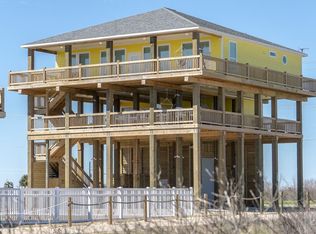 995 Bluestein St, Gilchrist, TX 77617