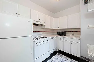 Rented by Jonis Realty