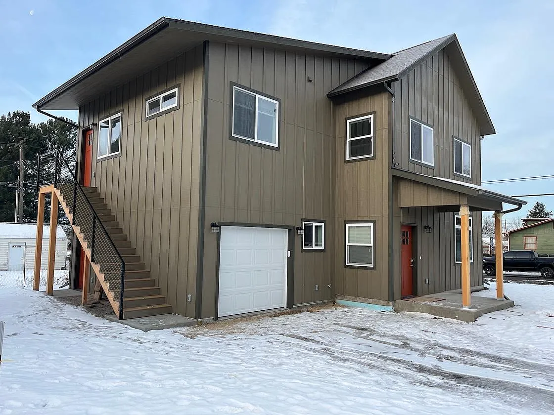 3 bed, 1200 sqft, $2,500 — Photo 3