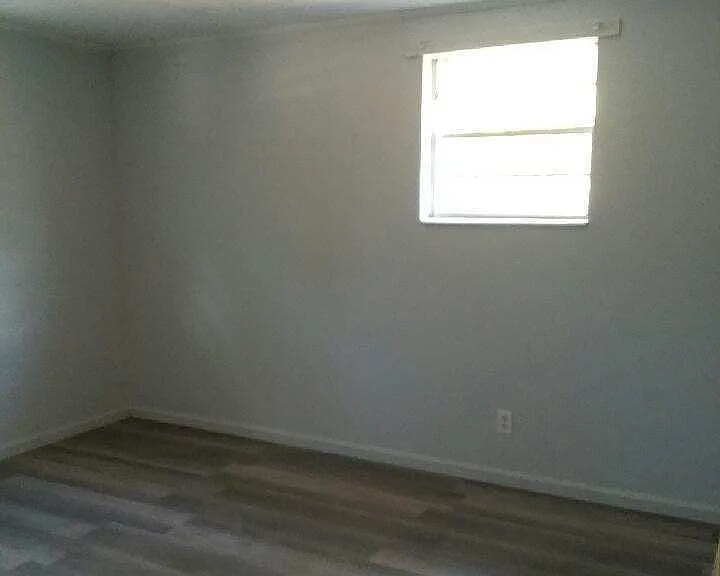 608 Quarterman St — Photo 2