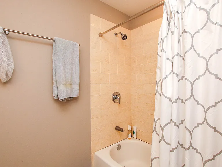 653 N Kingsbury St #806 — Photo 17