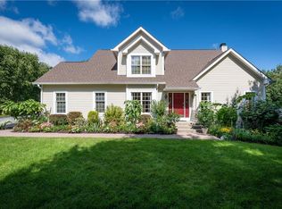 2 Hopkins Ln, Armonk, NY 10504