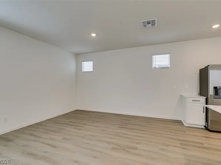 9133 Vesey Ave — Photo 14
