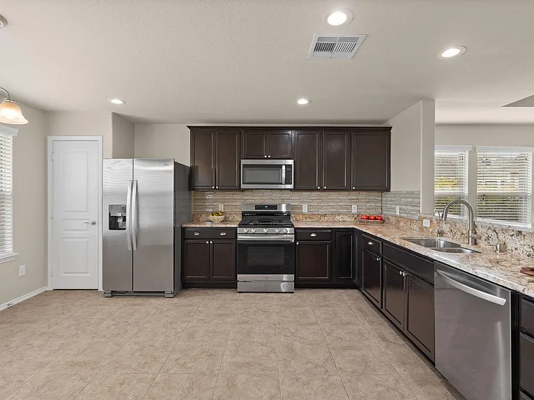 2811 Cone Flower Dr — Photo 14