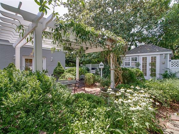 5th image of 1309 Bruton Ln