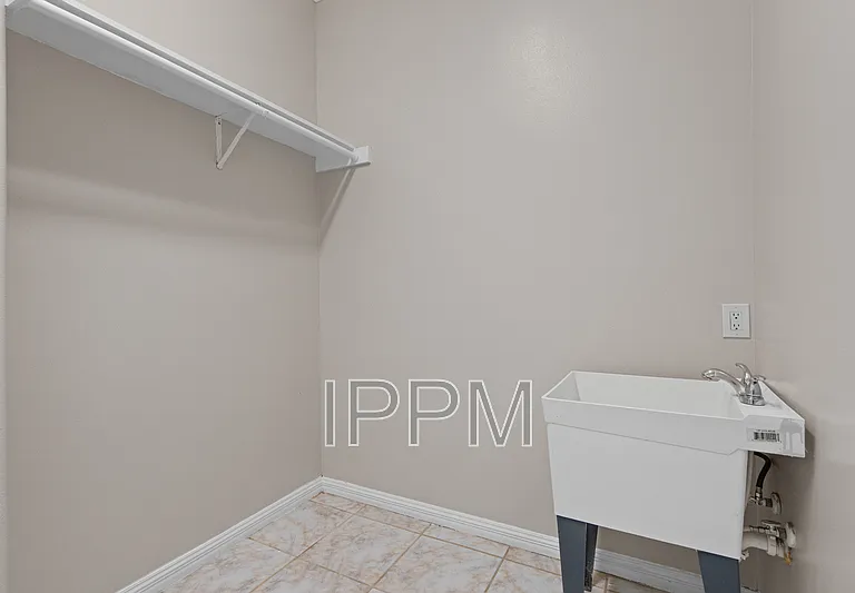 5601 Wild Persimmon — Photo 29