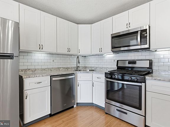 5th image of 30 Voscek Ct #30