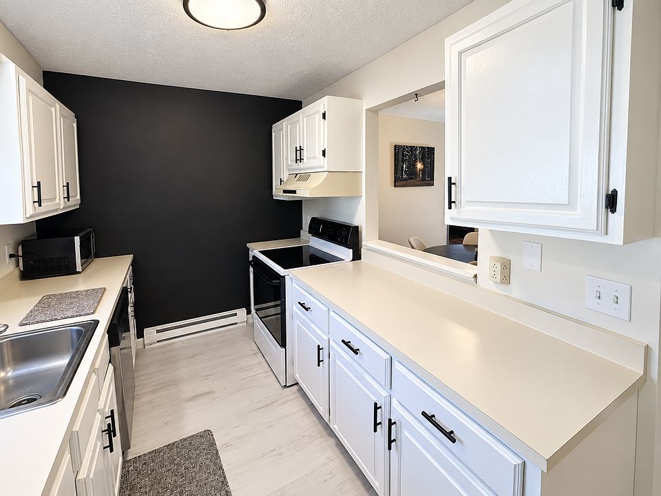 1st image of 3108 Main St Unit 3108