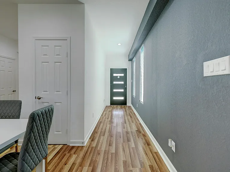 5126 Lyndhurst Dr #B — Photo 11