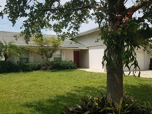 2nd image of 162 NW 100th Ter