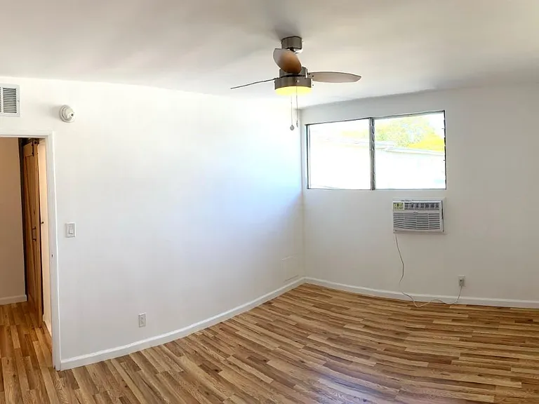 1234 N Laurel Ave — Photo 13