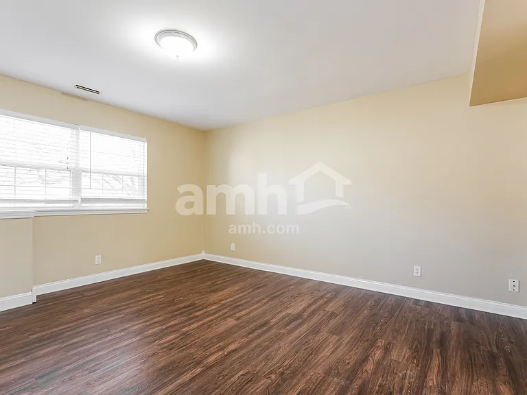 112 Shawnee Ln — Photo 16