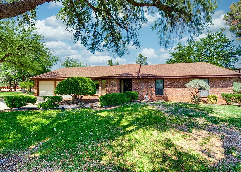 1st image of 4 Versailles Cir