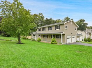 1336 Ellen Ln, Yorktown Heights, NY 10598