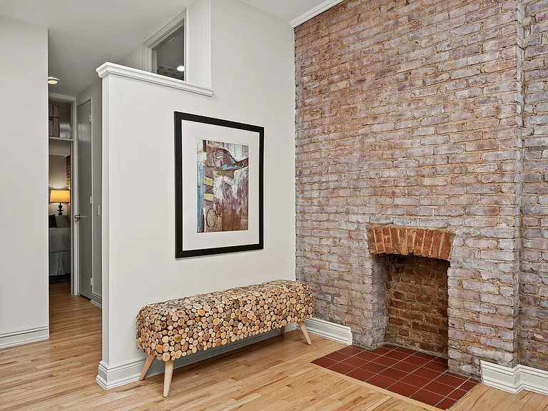 318 W 14th St #4 — Photo 7