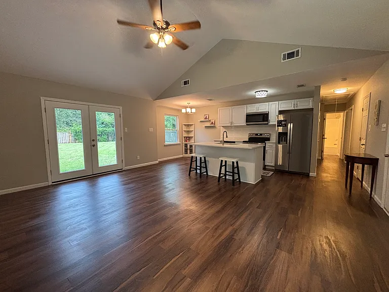 1522 Marcy Cir — Photo 8